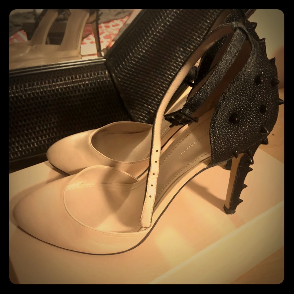 BCBGeneration  Stiletto Pump